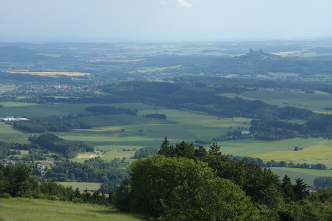 Pohled na Trosky z Kozákova
