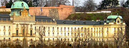 Strakova akademie - sídlo vlády